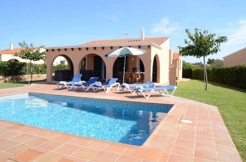 Villas Las Golondrinas Cala'N Bosch  Exterior foto