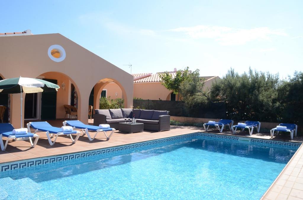 Villas Las Golondrinas Cala'N Bosch  Exterior foto