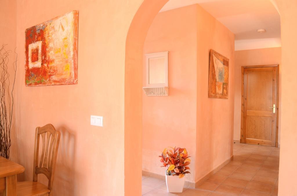 Villas Las Golondrinas Cala'N Bosch  Exterior foto