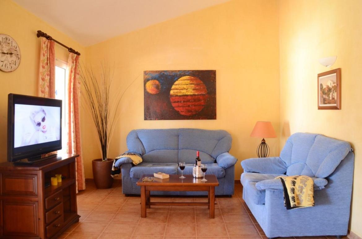 Villas Las Golondrinas Cala'N Bosch  Exterior foto